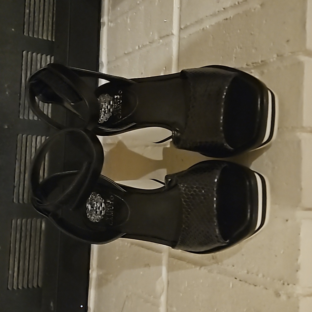 Vince Camuto Sandals